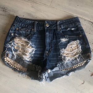Hi-rise festive American Eagle shorts sz 8